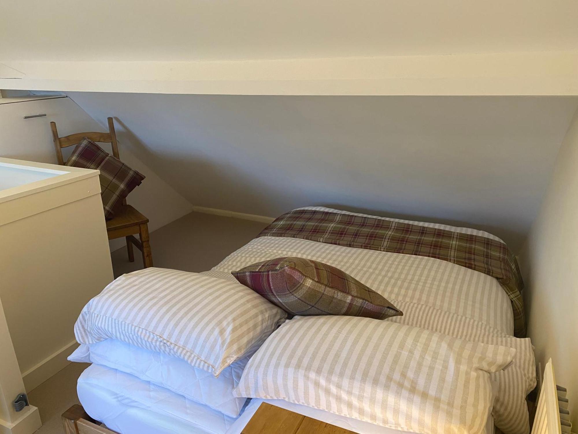 A Charming And Stylish Country Cottage. Хънгърфорд Екстериор снимка